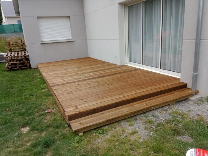 Si vous souhaitez aménager votre extérieur en créant une terrasse, faites appel à 2CTP.